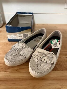 Women’s white leather Moccasins/loafers